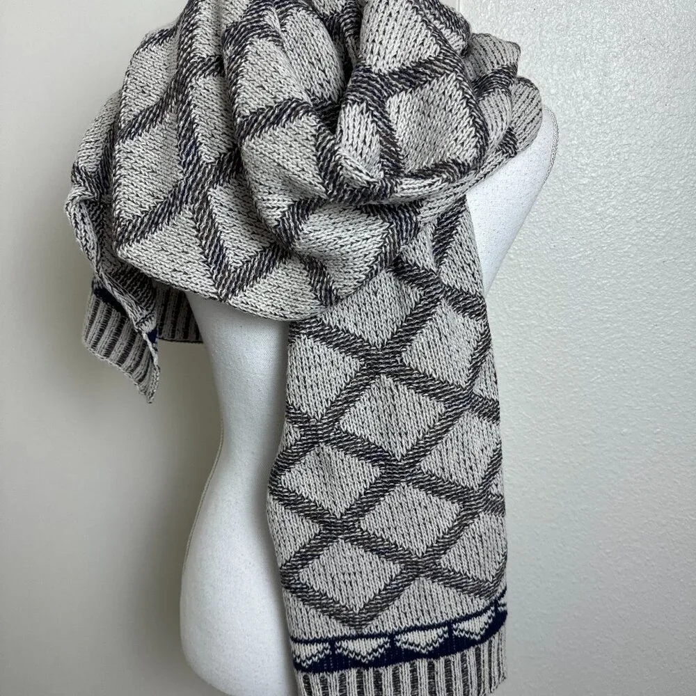 Large Soft Men's Scarf Geometric